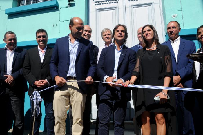 Lacalle Pou junto a Martín Lema en inauguración del primer Centro de Referencia de Políticas Sociale