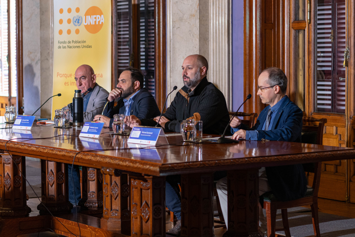 Mesa de apertura  Mesa de apertura