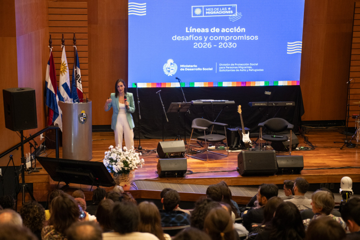 Valeria España, directora de la División de Protección Social de Personas Migrantes Valeria España, directora de la División de Protección Social de Personas Migrantes