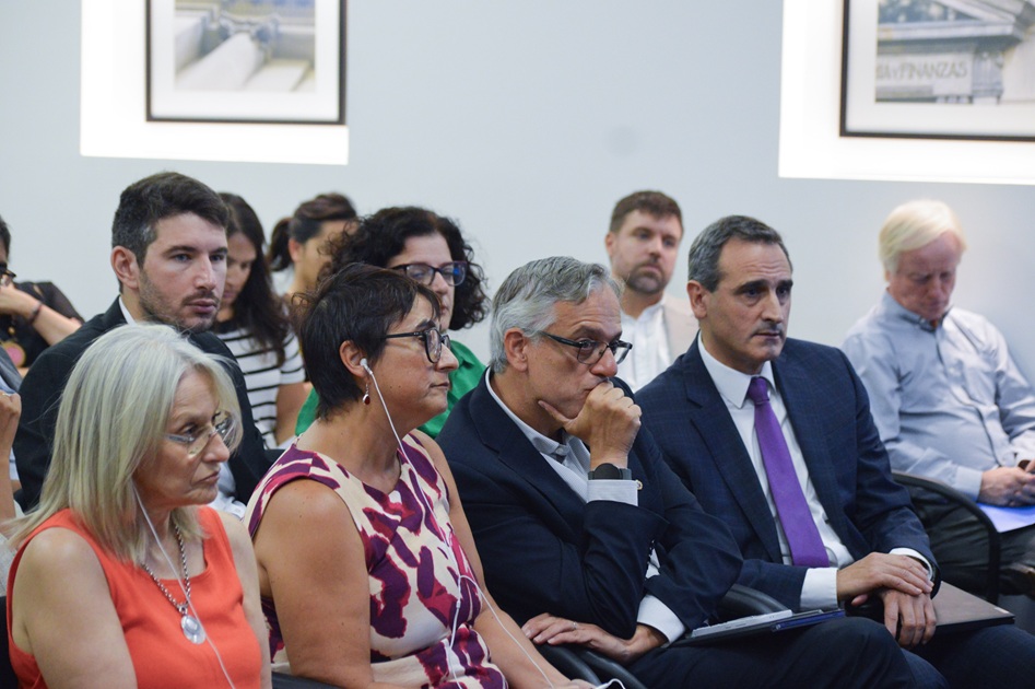 MEF recibió delegación del FMI para alinear al país a las mejores ...