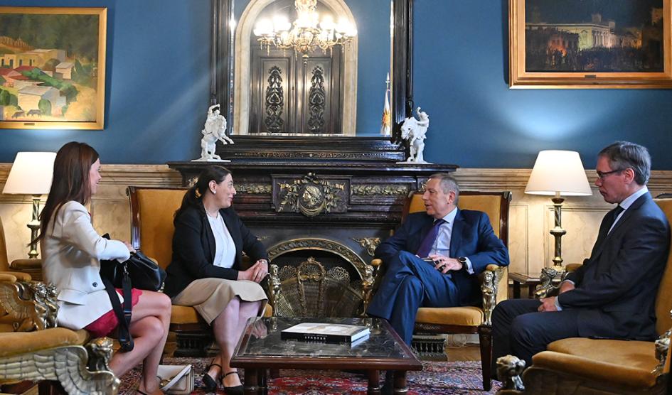 Ministro Gabriel Oddone y Subsecretario Martín Vallcorba dialogan con autoridades del Banco Mundial