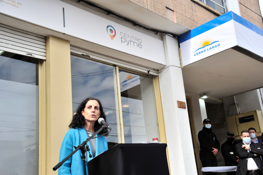 Ministra de Economía y Finanzas Azucena Arbeleche en Melo Inauguración Centro Pyme