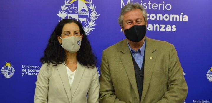 Ministra de Economía, Azucena Arbeleche e Intendente de Maldonado, Enrique Antía