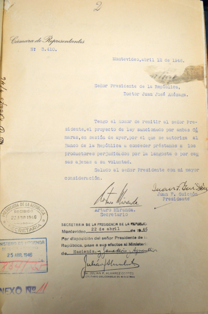 Foto 7– Documento de 1946 que autorizó préstamos a productores afectados por la plaga de la langosta