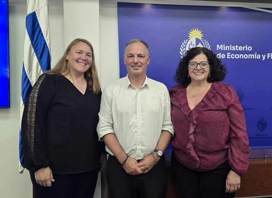 Lucía Wainer, Gabriel Quirici y Adriana Arosteguiberry 