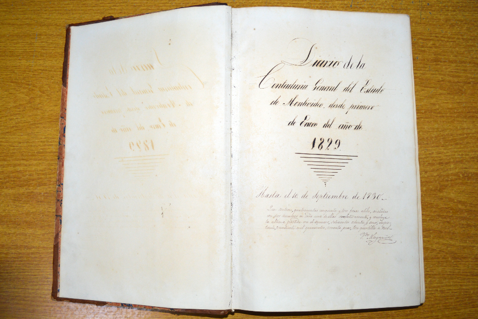 Foto 1 – Documento de 1829 con detalle de recursos asignados a distintas dependencias estatales Foto 1 – Documento de 1829 con detalle de recursos asignados a distintas dependencias estatales