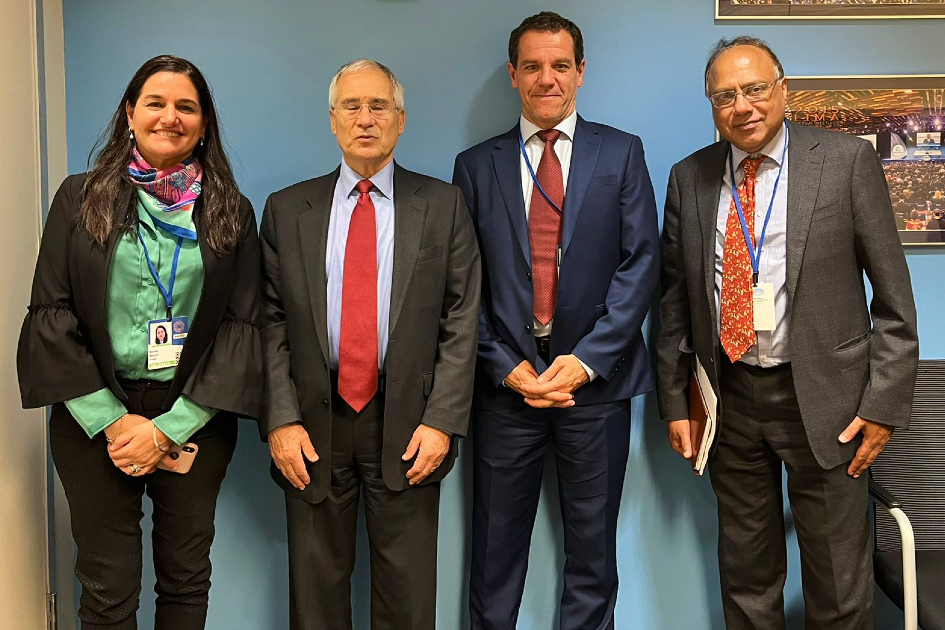 Marcela Bensión, Nicholas Stern, Marcelo Caffera y Amar Bhattacharya Marcela Bensión, Nicholas Stern, Marcelo Caffera y Amar Bhattacharya