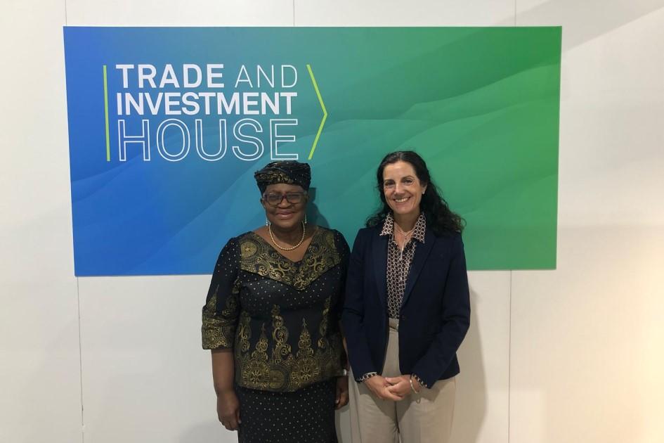 Ministra de Economía y Finanzas Azucena Arbeleche y directora general de la OMC Ngozi Okonjo-Iweala Ministra de Economía y Finanzas Azucena Arbeleche y directora general de la OMC Ngozi Okonjo-Iweala