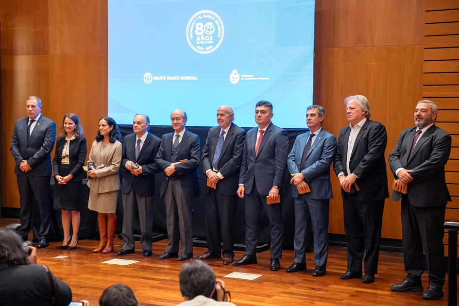 Camilo Dos Santos, Ignacio Turell (fotografía) / Presidencia de la República (fuente institucional)