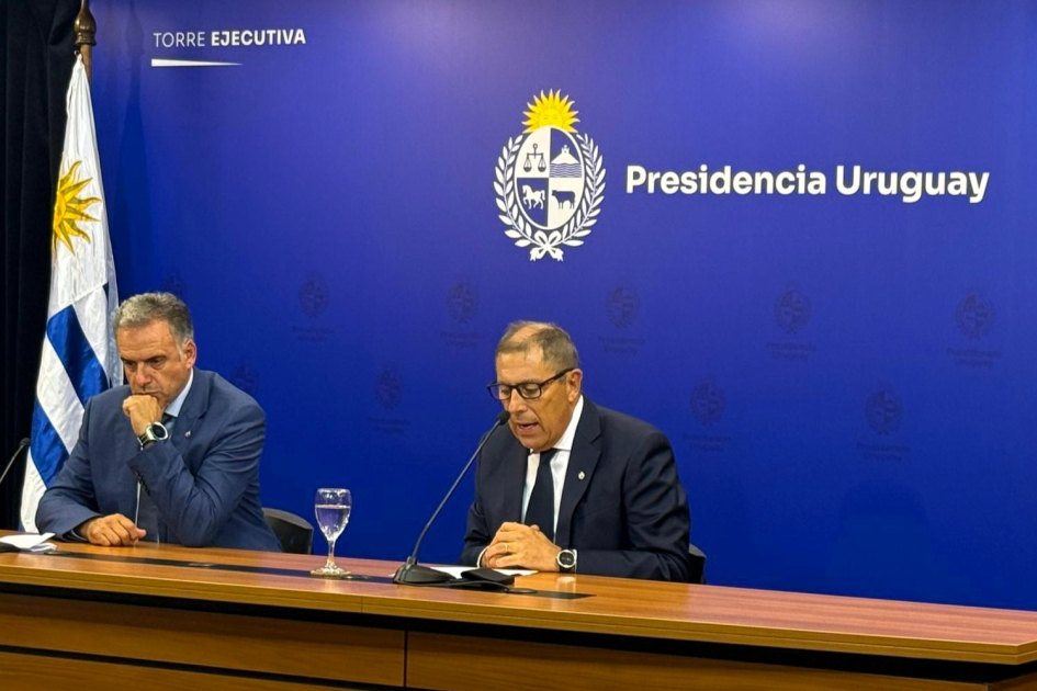 Presidente Yamandú Orsi y ministro de Economía y Finanzas, Gabriel Oddone