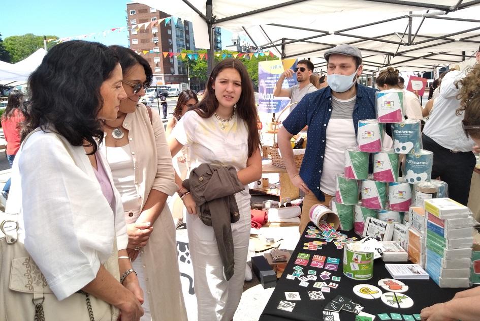 Ministra Azucena Arbeleche y presidenta de ANDE Carmen Sánchez en 1ª edición de Espacio Emprendedor