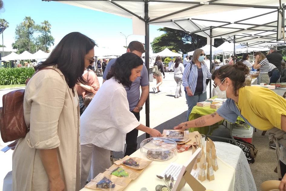 Ministra Azucena Arbeleche y presidenta de ANDE Carmen Sánchez en 1ª edición de Espacio Emprendedor