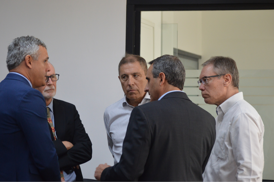 Delegación del FMI con el ministro Gabriel Oddone