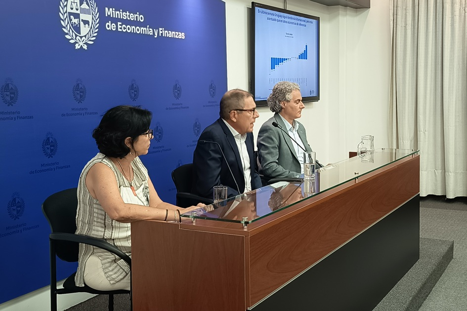 Bibiana Lanzilotta, Gabriel Oddone y Herman Kamil