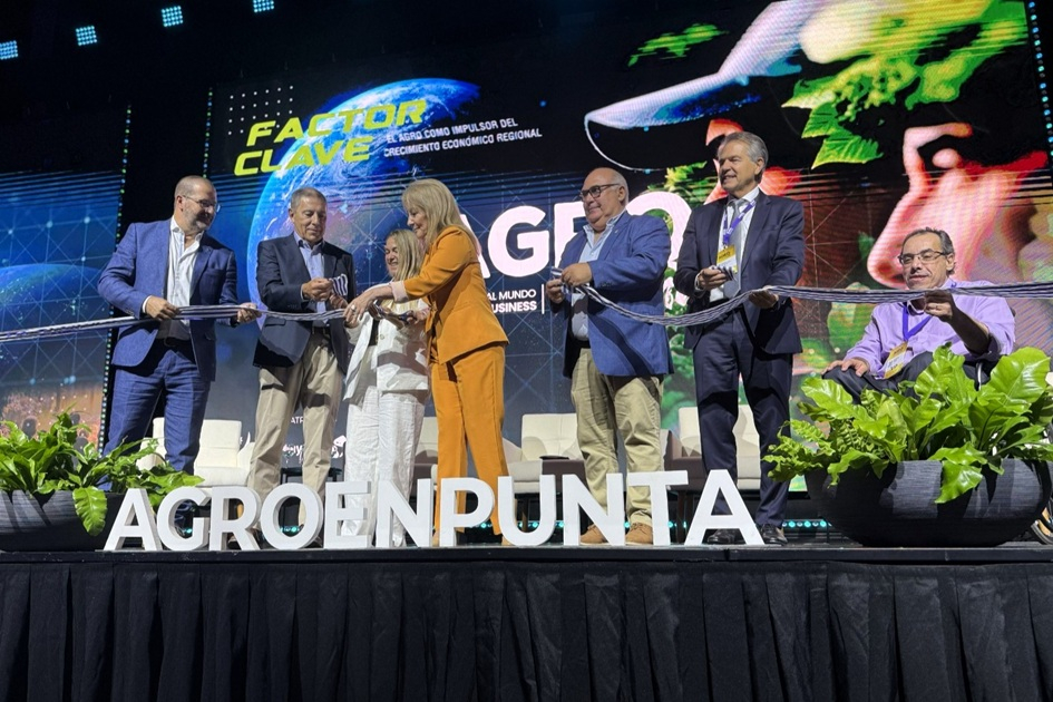 Inauguración del evento Agro en Punta