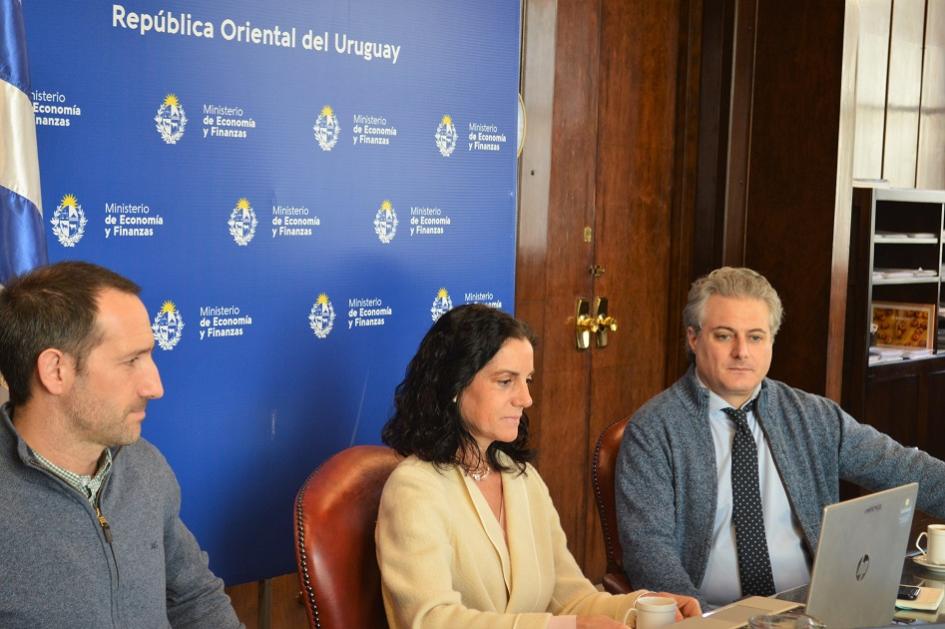 Juan Labat, Ministra Azucena Arbeleche, Herman Kamil “Fortalecimiento del papel de los ministerios de finanzas en el impulso de la acción climática".