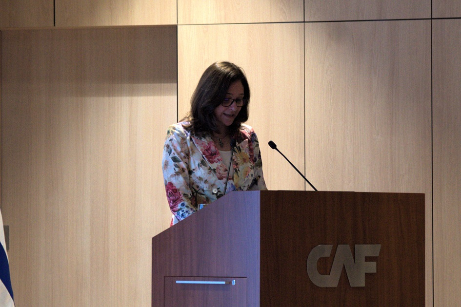 Presidenta de ACDE Elisa Facio Presidenta de ACDE Elisa Facio