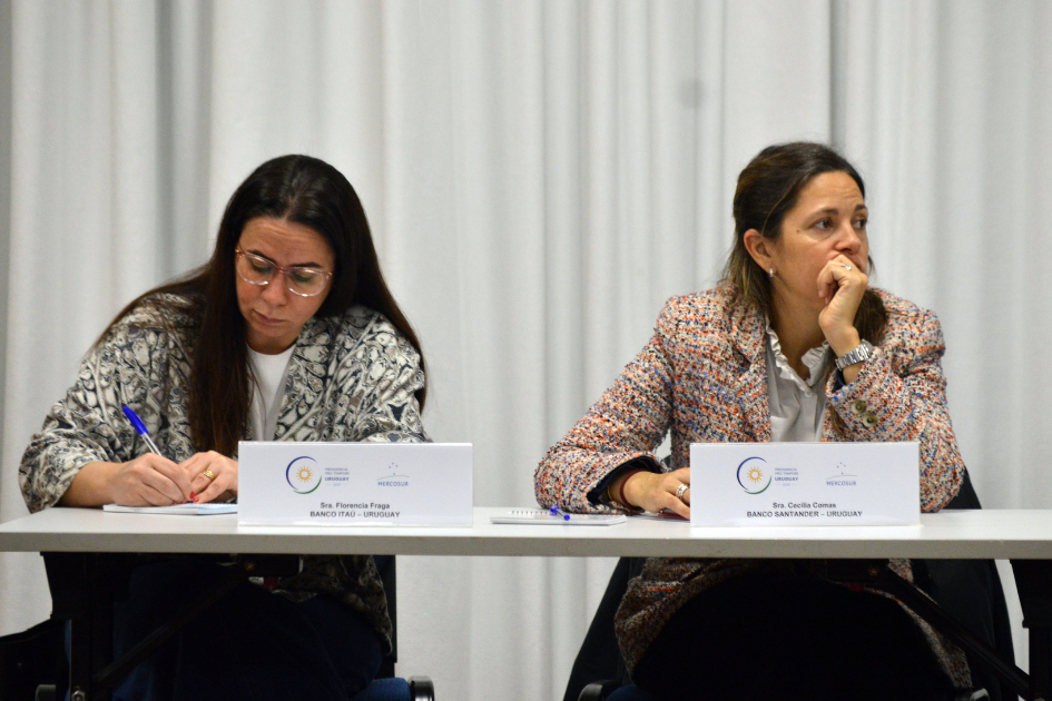 Udeco organizó el primer diálogo sobre Protección del Consumidor Financiero Udeco organizó el primer diálogo sobre Protección del Consumidor Financiero