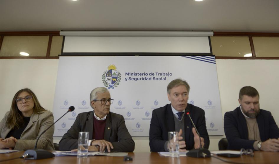 Créditos: Comunicación de Presidencia del Uruguay Directora Marcela Barrios, ministro Juan Castillo, ministro (i) Martín Vallcorba y Braulio Zelko
