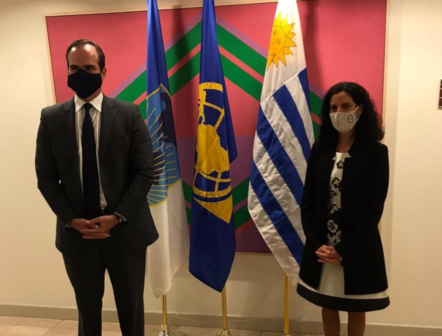 Presidente del BID Mauricio Claver-Carone, ministra de Economía Azucena Arbeleche Encuentro con autoridades del BID