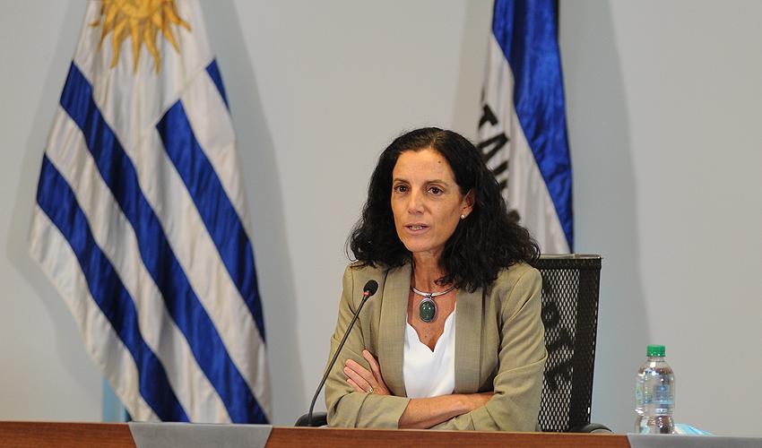 La ministra anunció que no se aumentarán los combustibles Ministra Azucena Arbeleche