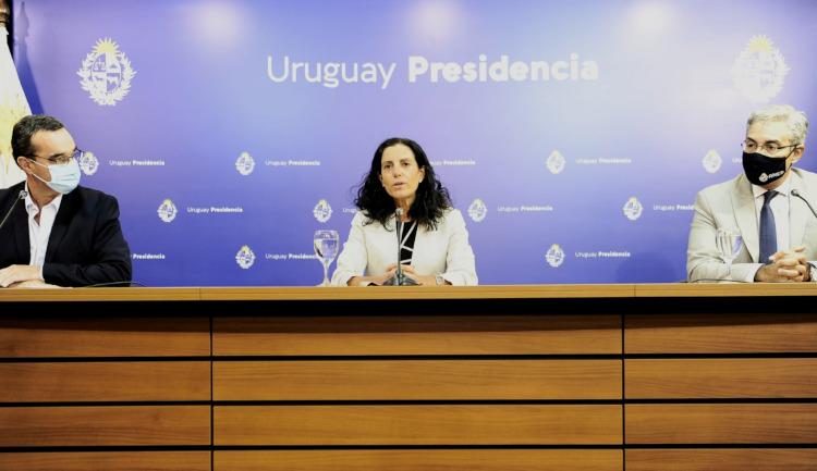 Pablo Bartol, Azucena Arbeleche, Robert Silva Extensión Plan Alimentación Escolar