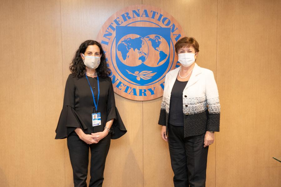 Ministra Azucena Arbeleche, directora gerente del FMI Kristalina Georgieva Encuentro en Washington DC