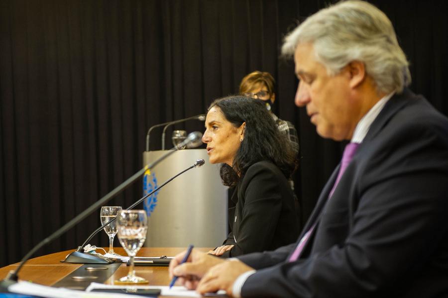 Uruguay propuso flexibilizar el Mercosur Ministra Azucena Arbeleche y ministro Francisco Bustillo