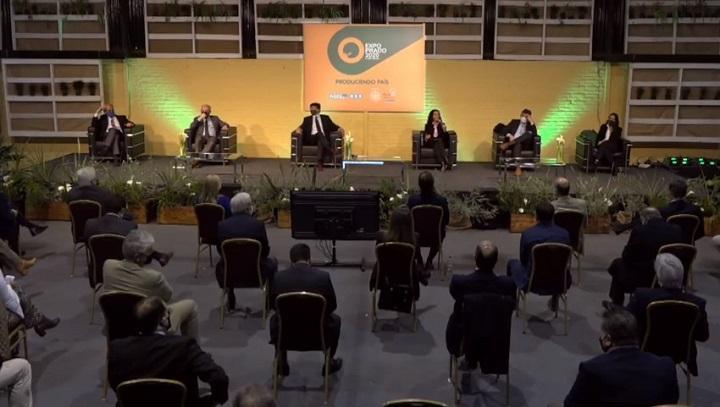 Conferencia en ExpoPrado Autoridades en Expo Prado