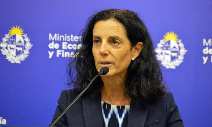 Ministra Azucena Arbeleche en conferencia de Prensa
