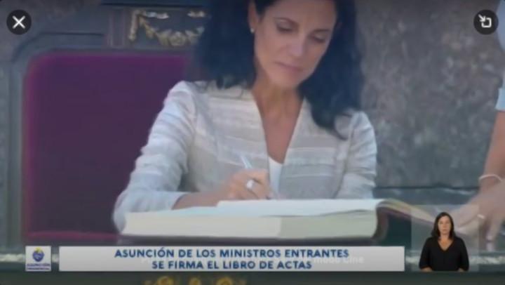 Nueva ministra de Economía y Finanzas Azucena Arbeleche