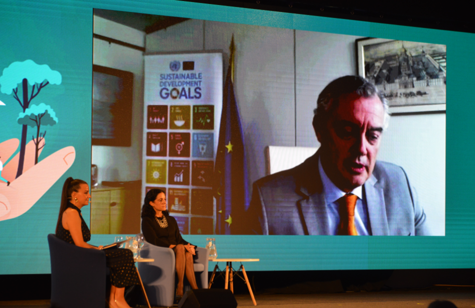 Ministra Azucena Arbeleche en Foro de Sostenibilidad del BBVA Foro Sostenibilidad
