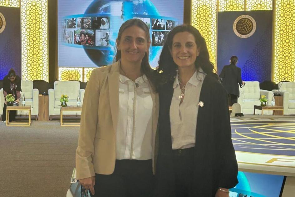Representante uruguaya ante el BM Carolina Saizar y ministra Azucena Arbeleche