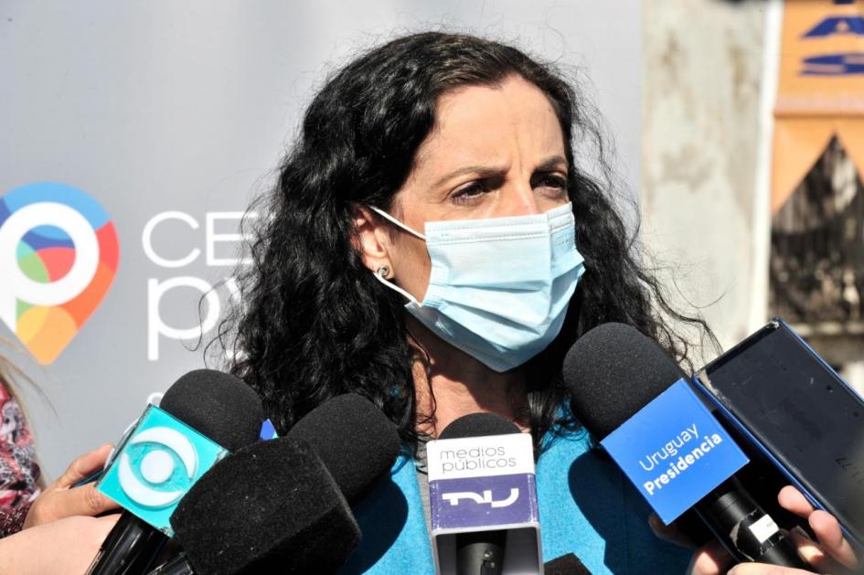 Ministra de Economía Azucena Arbeleche Conferencia de prensa en Melo