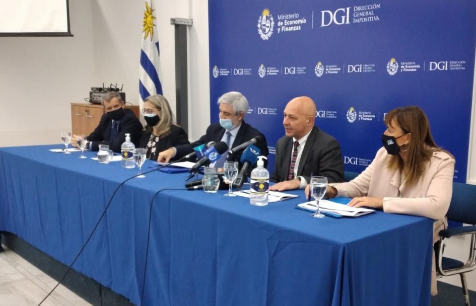 Régimen para facilitar gestión de deudas con DGI y BPS Conferencia en DGI