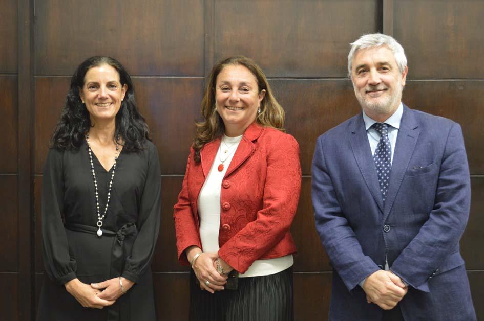 Ministra Azucena Arbeleche, directora Ana Alfie y subsecretario Alejandro Irastorza. Ministra Azucena Arbeleche, directora Ana Alfie y subsecretario Alejandro Irastorza.