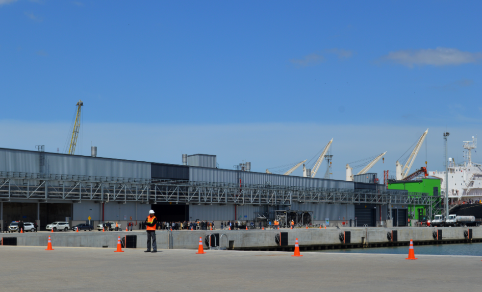  Inauguración de terminal de celulosa de UPM 