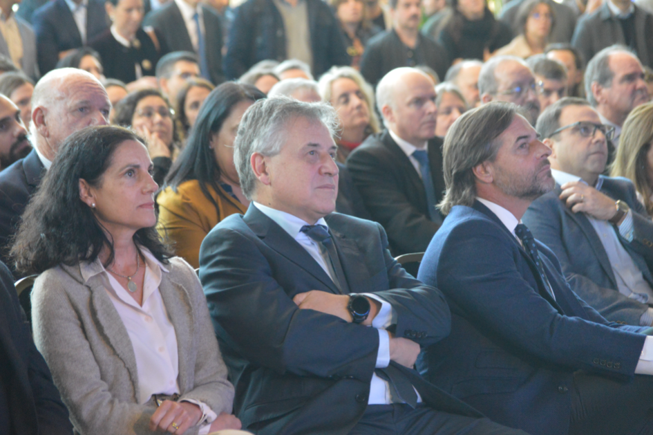 Ministra Azucena Arbeleche, ministro Omar Paganini y presidente Luis Lacalle Pou. Ministra Azucena Arbeleche, ministro Omar Paganini y presidente Luis Lacalle Pou.