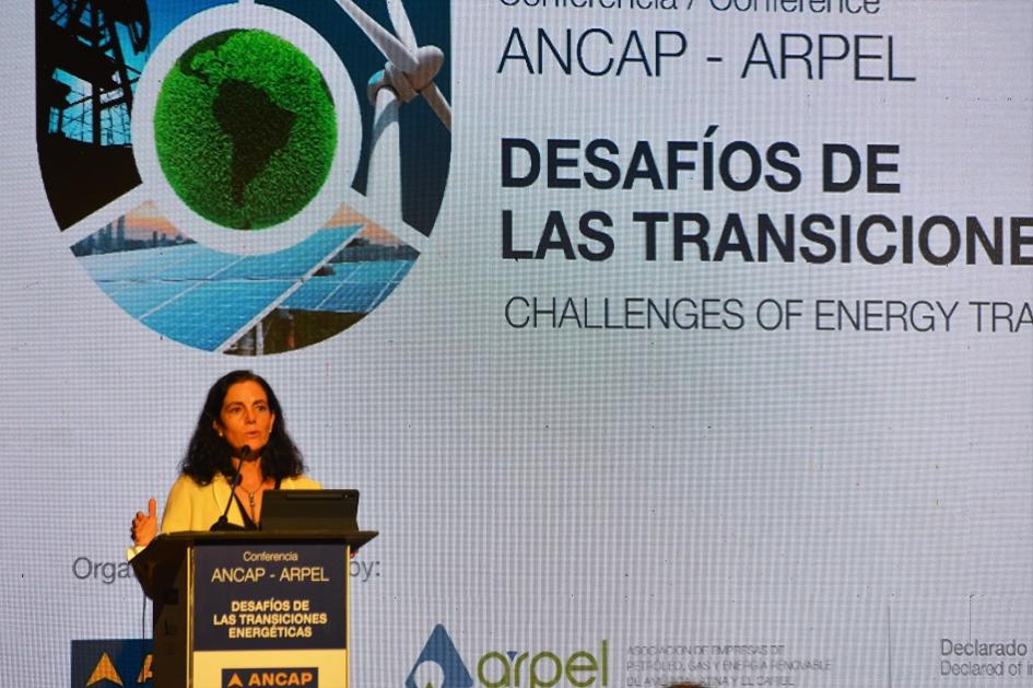 Ministra de Economía Azucena Arbeleche Transiciones energéticas