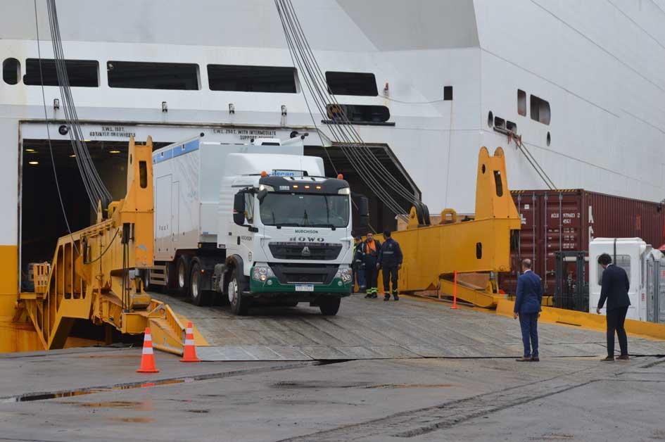 Escáneres llegando al puerto de Montevideo Escáneres llegando al puerto de Montevideo