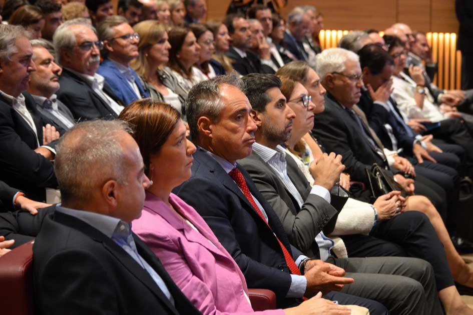 Directora de la Asesoría Macroeconómica Gabriela Miraballes Directora de la Asesoría Macroeconómica Gabriela Miraballes