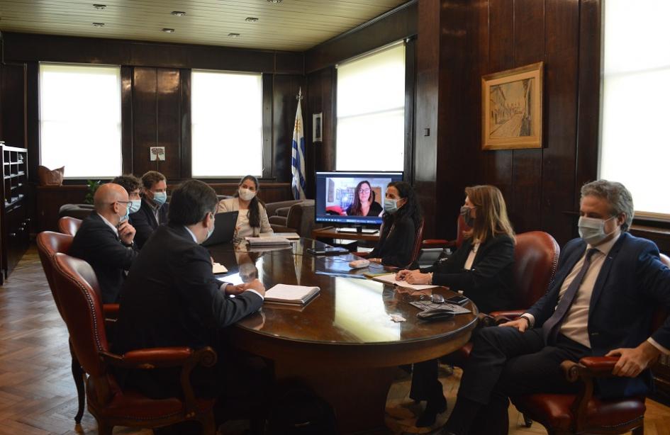 Reunión de autoridades del Ministerio de Economía con integrantes del Consejo Fiscal Asesor.