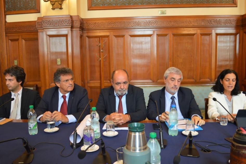 Delegación del MEF en Comisiones de Hacienda del Senado y Diputados Parlamento