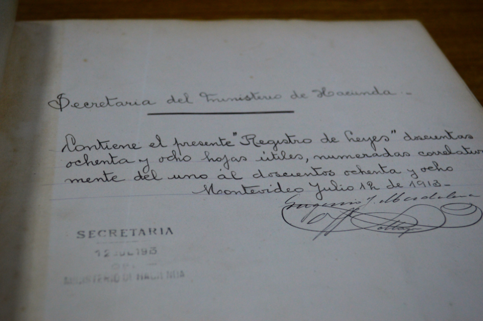 Libro de registro de leyes Libro de registro de leyes