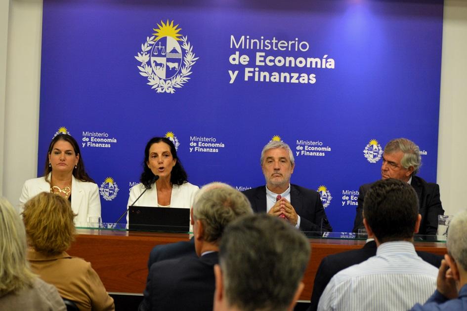 Marcela Bensión, Azucena Arbeleche, Alejandro Irastorza y Mauricio di Lorenzo