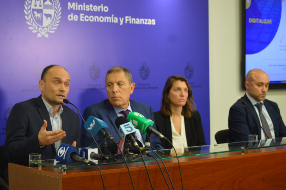 Álvaro Lalanne, Gabriel Oddone, Isabella Antonaccio, Juan Labraga. Álvaro Lalanne, Gabriel Oddone, Isabella Antonaccio, Juan Labraga