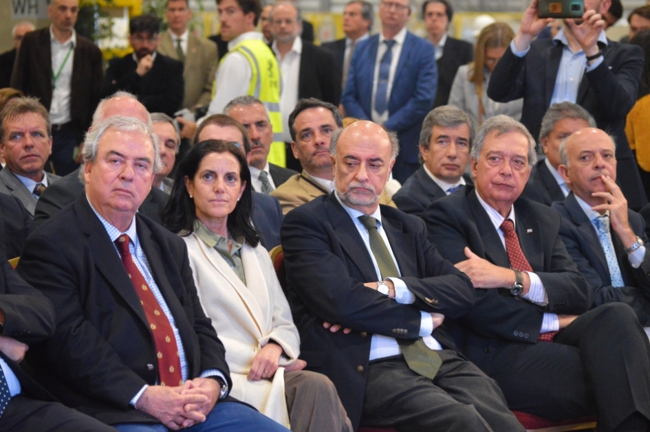  Inauguración de terminal de celulosa de UPM 