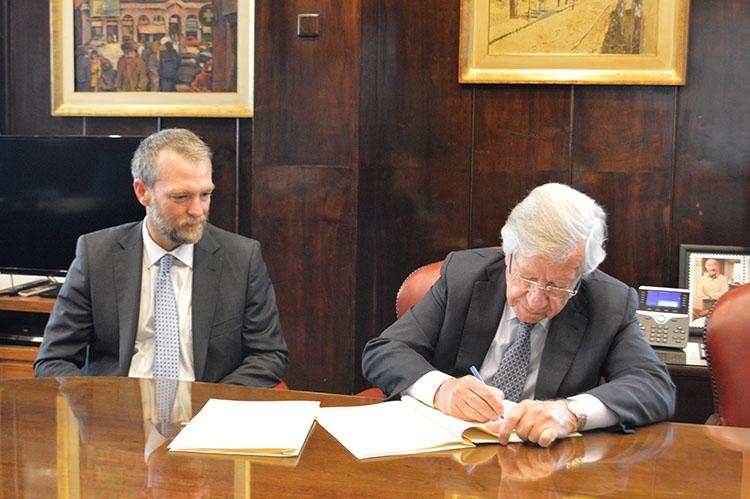 Préstamo para reforrzar la ciberseguridad Morgan Doyle y Danilo Astori