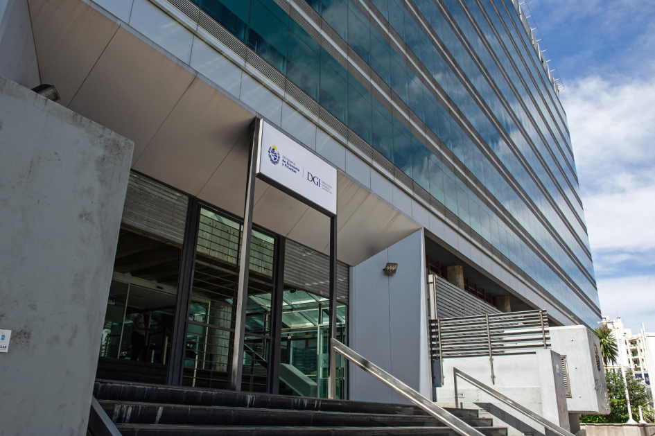 DGI refuerza la gestión del cumplimiento tributario en todo el país Fachada de la Dirección General Impositiva