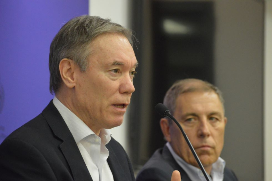 Subsecretario Martín Vallcorba y ministro Gabriel Oddone